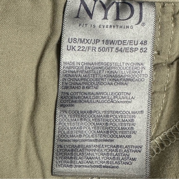 NWT NYDJ Plus Size Marilyn Straight Crop Jeans in Feather. Sz: 18W - Picture 9 of 10